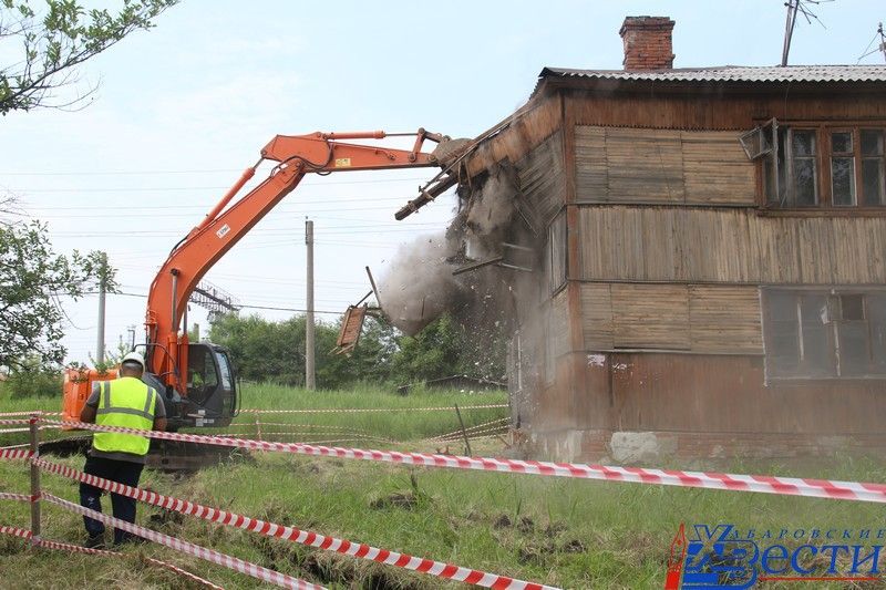 Снос бараков. Хабаровск проспект 60-летия октября бараки. Снос бараков на проспекте в Хабаровске. Снос бараков в Валдае в 2023.