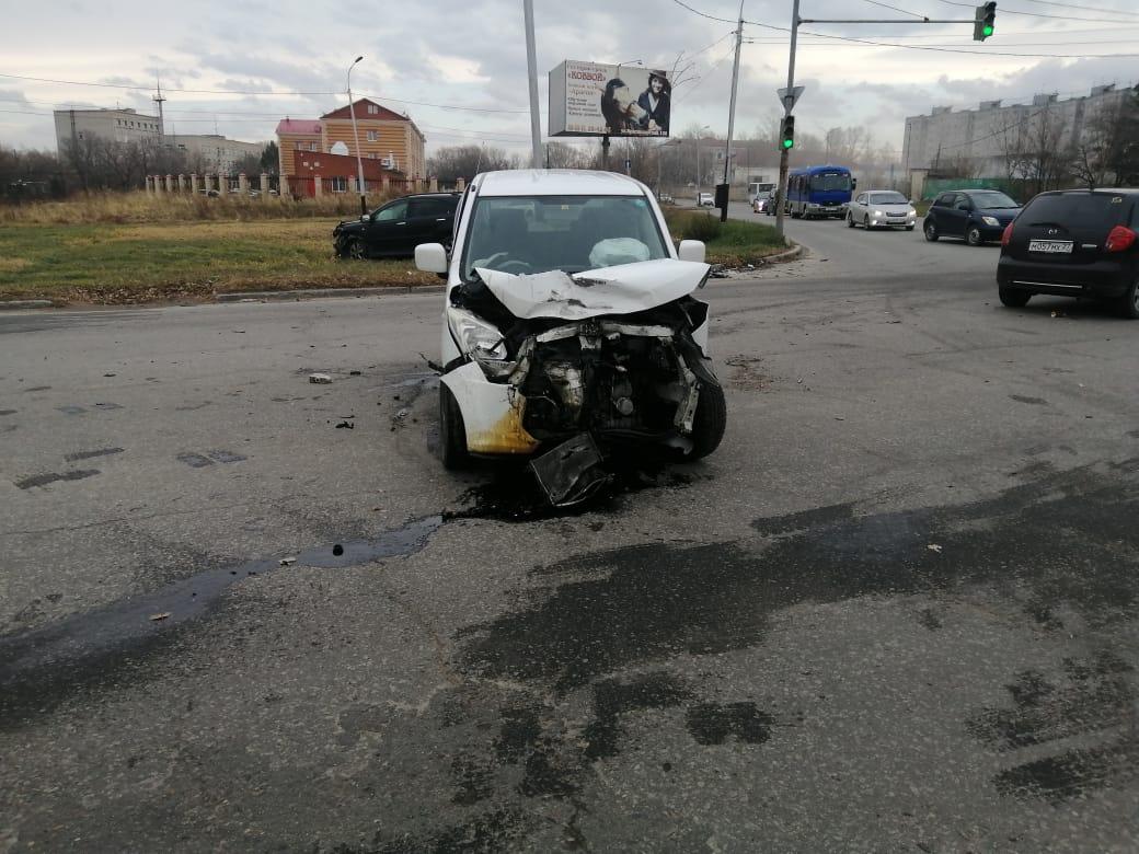 В Хабаровске за минувшие сутки произошло 22 ДТП | 03.11.2022 | Хабаровск -  БезФормата