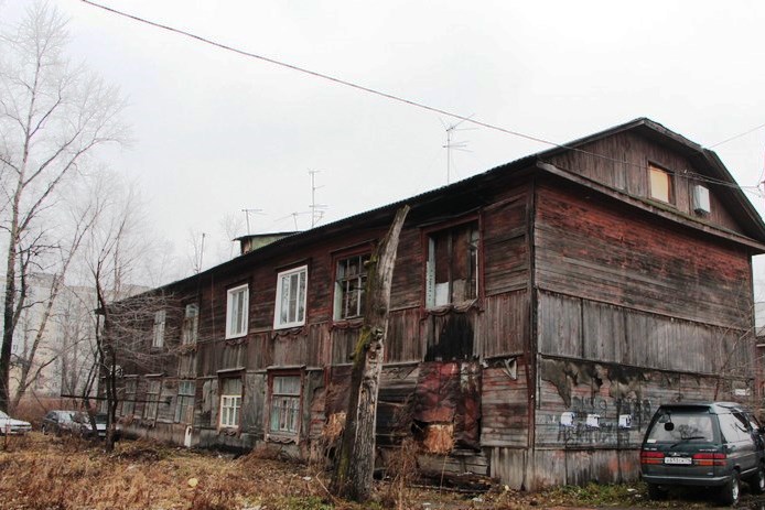 Бараки хабаровск. Расселили Барак Хабаровск. Бараки Ижевск. Аварийные бараки Хабаровск.