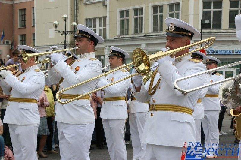 Марши военных оркестров. Военный оркестр марш. Марш-парад оркестров. Военный оркестр Хабаровск. Оркестр на войне.