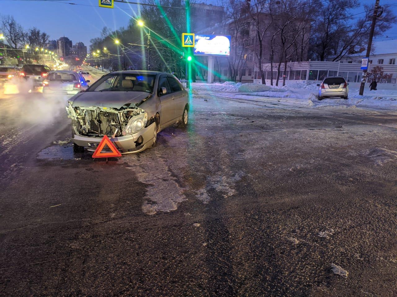 В Хабаровске за минувшие сутки произошло 40 ДТП | 28.12.2021 | Хабаровск -  БезФормата