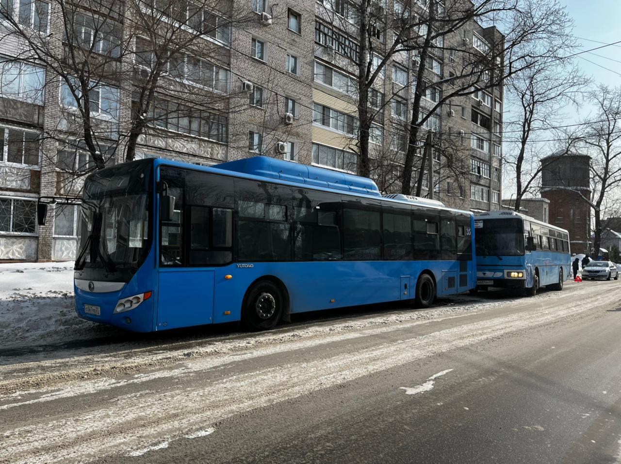 Пассажирские автобусы столкнулись в Хабаровске | 16.02.2022 | Хабаровск -  БезФормата