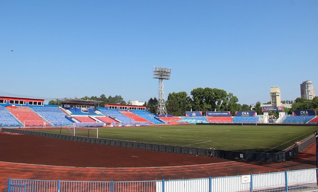 Стадион волгарь. Стадион Омурзакова Бишкек. Долон Омурзаков стадион.