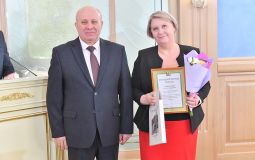 Сергей Кравчук поздравил представителей хабаровских СМИ