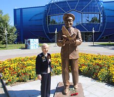 img-1