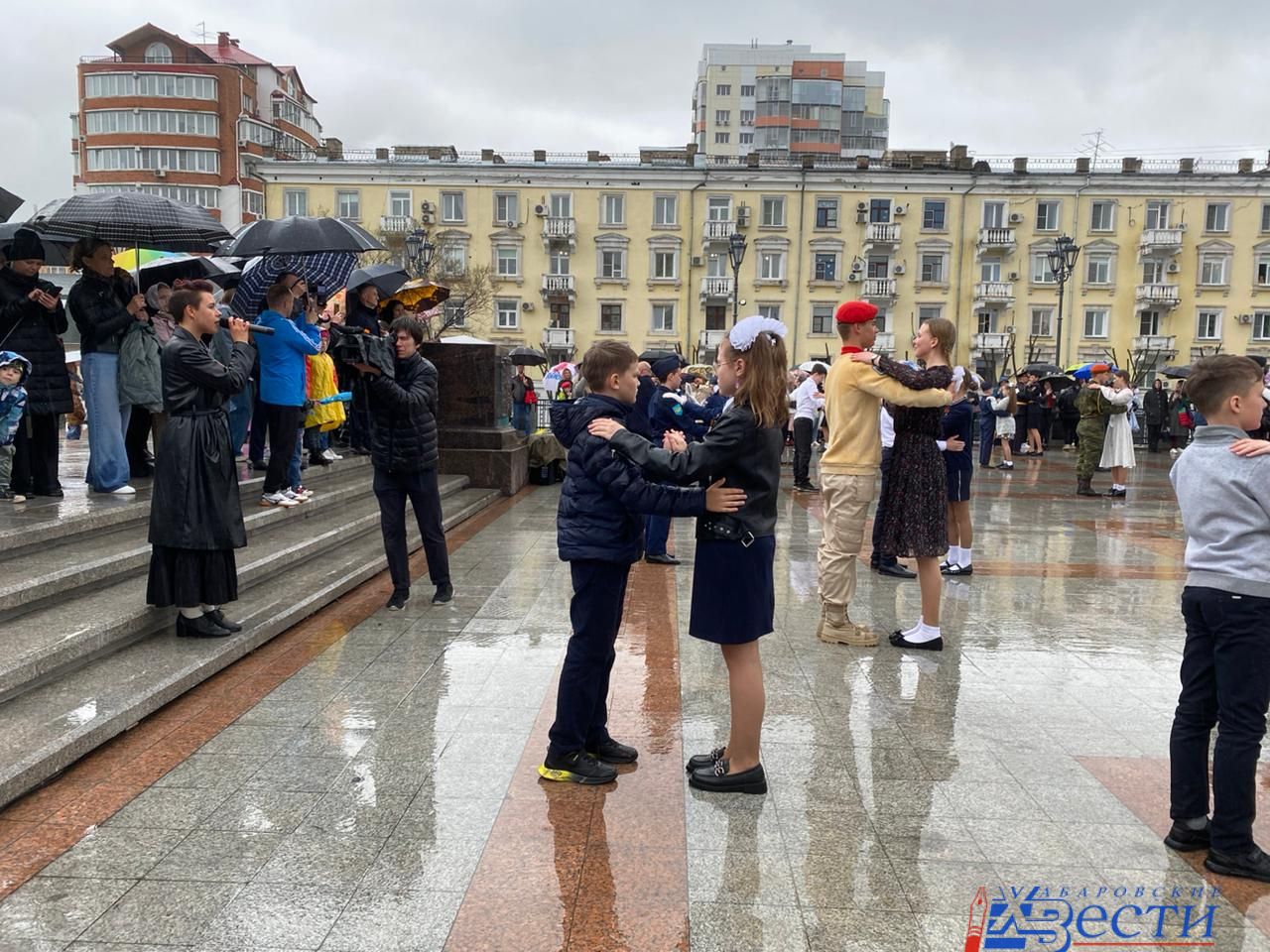 Майский вальс» станцевали хабаровчане | 10.05.2023 | Хабаровск - БезФормата