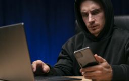«Сотрудники домофонной компании» вынудили хабаровчанку взять кредит