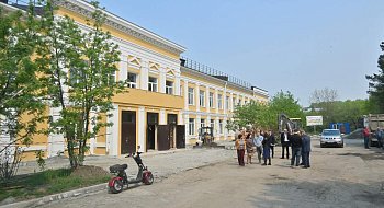 img-1