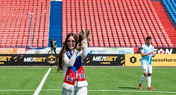 img-1