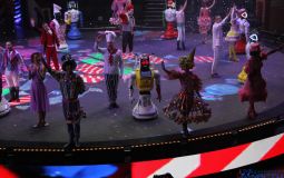 Шоколад, смех и роботы