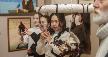 Выставка «Земля Олонхо» открылась в Дальневосточном художественном музее 