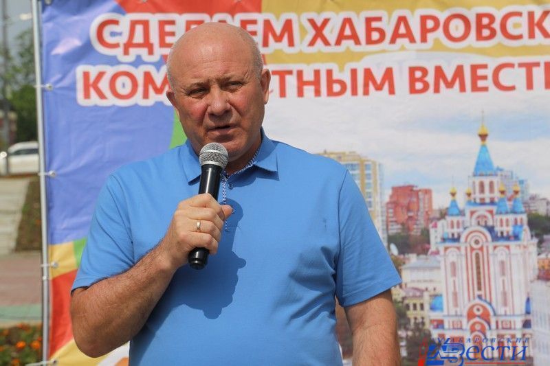 Мэр хабаровска вручил сертификаты
