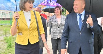 Сергей Кравчук продолжает работать в муниципальных районах края