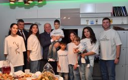 Сергей Кравчук поздравил с Новым годом многодетную семью