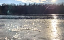 Речка Полежаевка в Хабаровске создает проблемы жителям