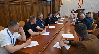 img-1