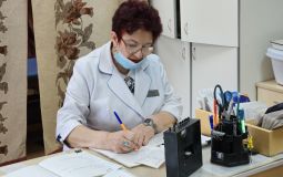 Две медсестры из Хабаровска посвятили медицине полвека