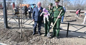Сергей Кравчук: вместе с семьями мы делаем Хабаровск зеленее