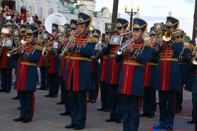 Плац-концерт участников фестиваля «Амурские волны» на площади Славы