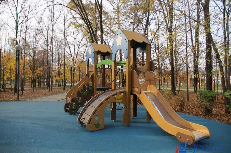 Детскую площадку открыли в парке Гагарина в Хабаровске | 18.10.2023 |  Хабаровск - БезФормата