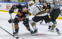 Хабаровский «Амур» дважды пропустил в пустые ворота и уступил «Адмиралу»