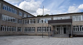 img-1