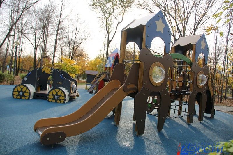 Детскую площадку открыли в парке Гагарина в Хабаровске | 18.10.2023 |  Хабаровск - БезФормата