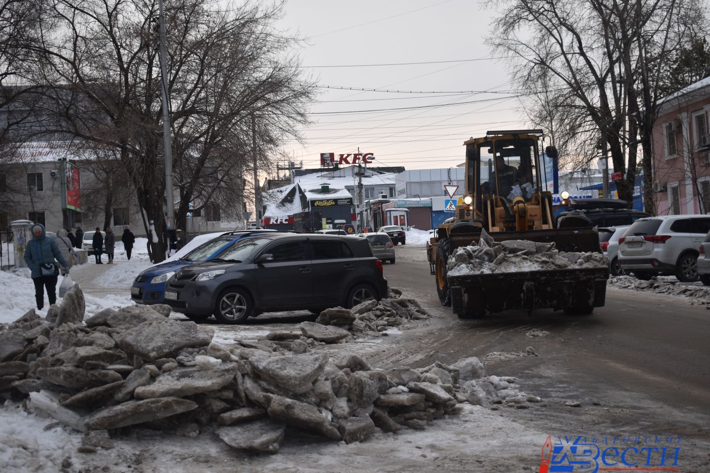 К уборке второстепенных улиц приступили дорожные службы в Хабаровске