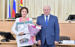 Сергей Кравчук наградил победителей городского конкурса «Лучшее ТОС»